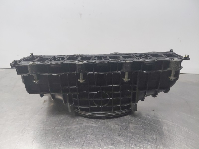 Recambio de colector admision para mercedes-benz clase gla (w156) 200 d referencia OEM IAM A6510904937 A6510900037 