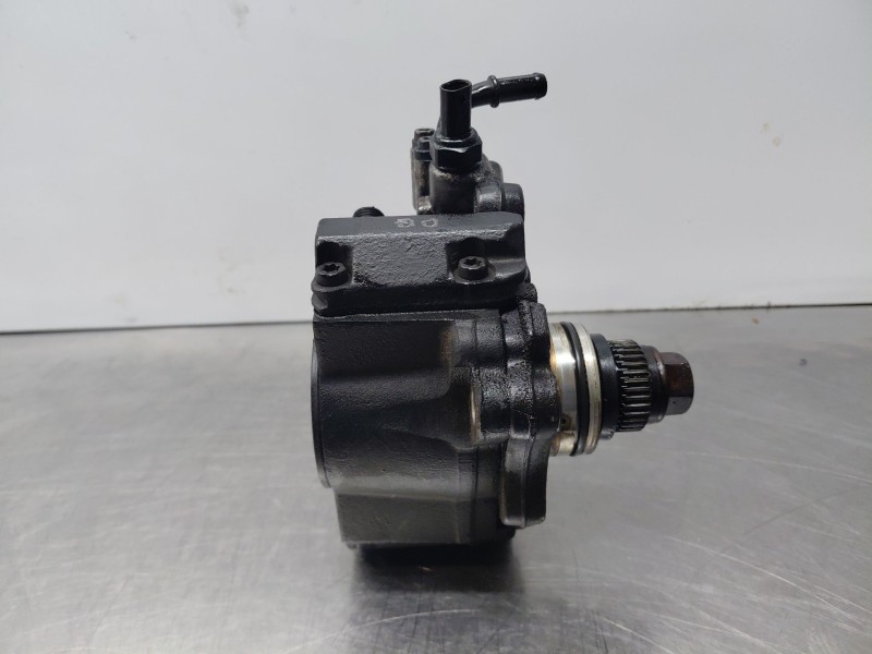 Recambio de bomba inyeccion para mercedes-benz clase gla (w156) 200 d referencia OEM IAM A6510701801  