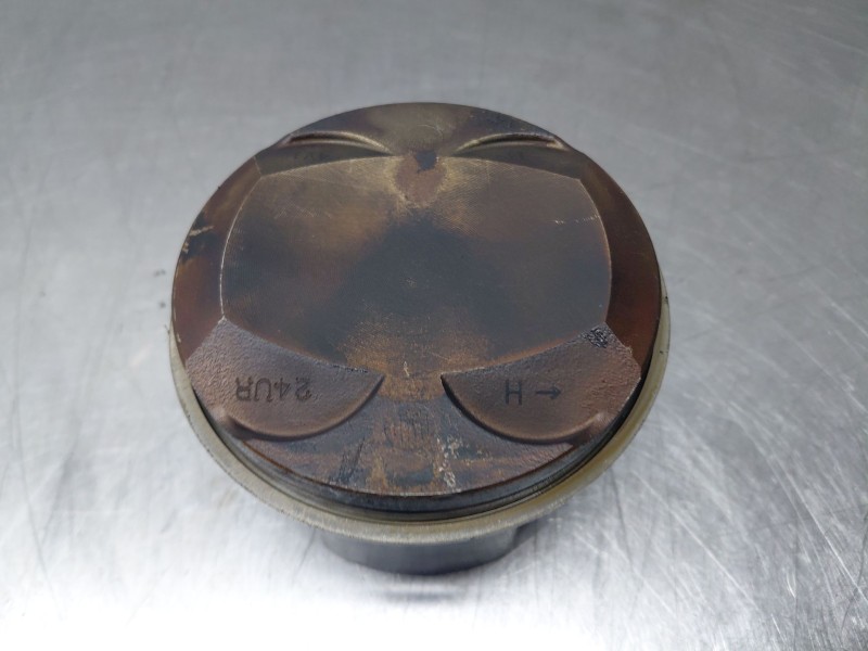 Recambio de piston para toyota rav 4 plug-in hybrid advance referencia OEM IAM 1310125040  