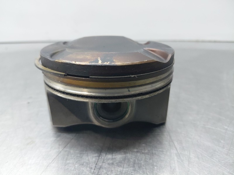 Recambio de piston para toyota rav 4 plug-in hybrid advance referencia OEM IAM 1310125040  