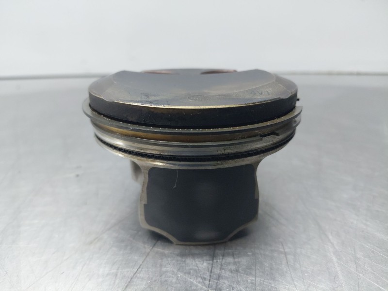 Recambio de piston para toyota rav 4 plug-in hybrid advance referencia OEM IAM 1310125040  