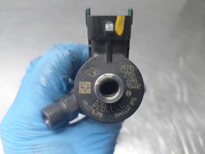 Recambio de inyector para renault scenic iv grand zen referencia OEM IAM 166003281R 0445110895 