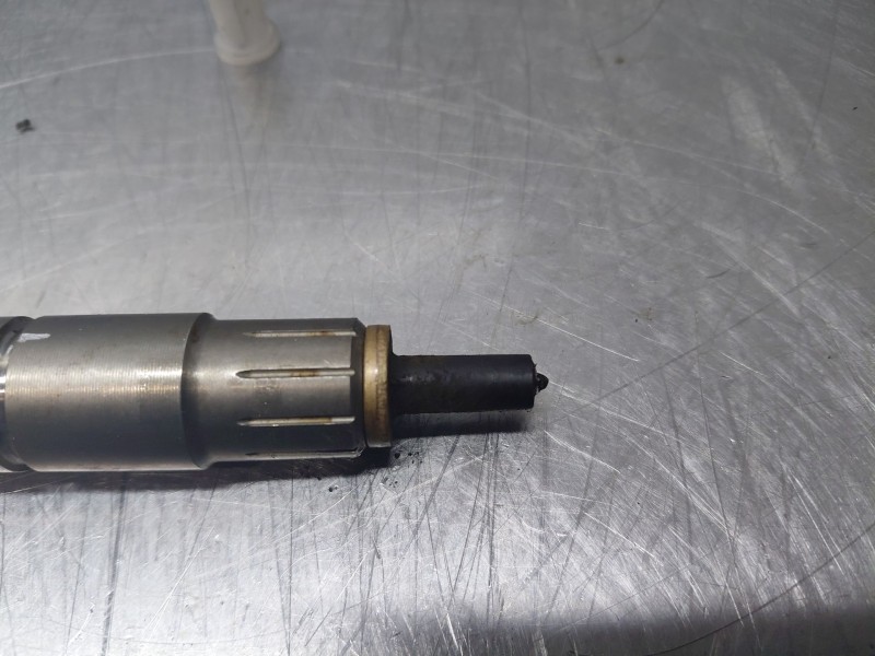 Recambio de inyector para renault scenic iv grand zen referencia OEM IAM 166003281R 0445110895 