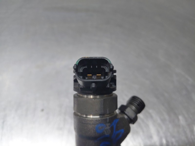 Recambio de inyector para renault scenic iv grand zen referencia OEM IAM 166003281R 0445110895 