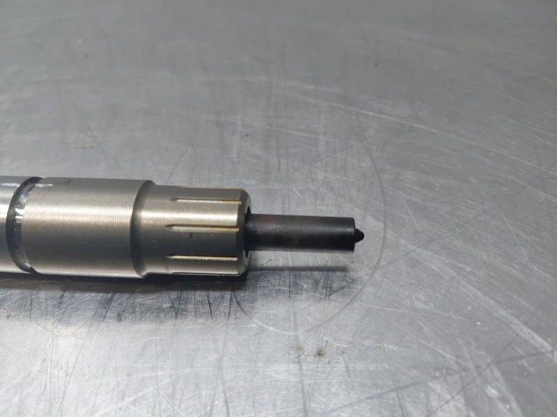 Recambio de inyector para renault scenic iv grand zen referencia OEM IAM 166003281R 0445110895 