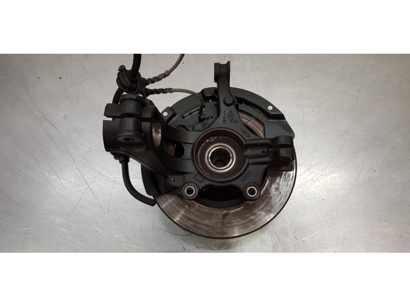 Recambio de mangueta delantera derecha para renault megane iv berlina 5p experience referencia OEM IAM 400141133R  