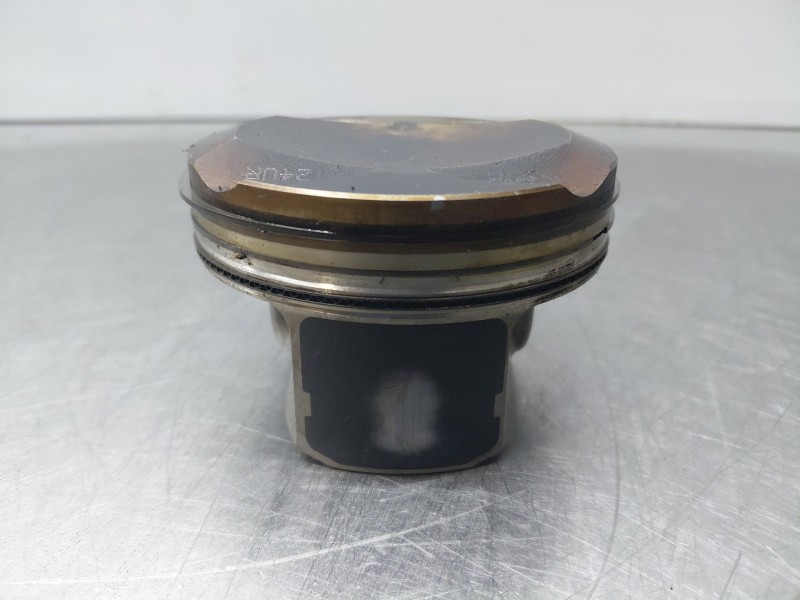 Recambio de piston para toyota rav 4 plug-in hybrid advance referencia OEM IAM 1310125040  