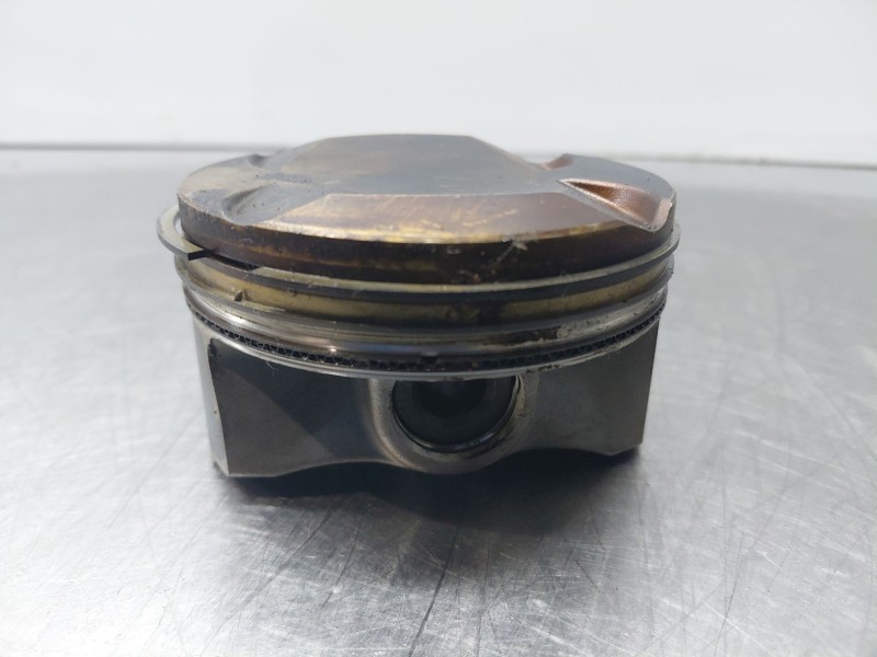 Recambio de piston para toyota rav 4 plug-in hybrid advance referencia OEM IAM 1310125040  