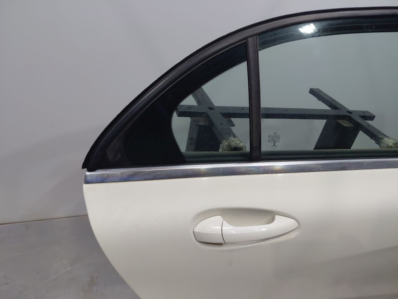 Recambio de puerta trasera derecha para mercedes-benz clase a (w176) design referencia OEM IAM A1767300205  
