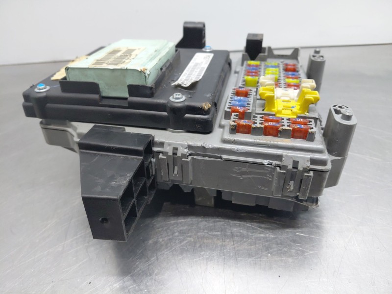 Recambio de caja reles / fusibles para jeep cherokee (kj) sport referencia OEM IAM 56010295AF 56010055AL 