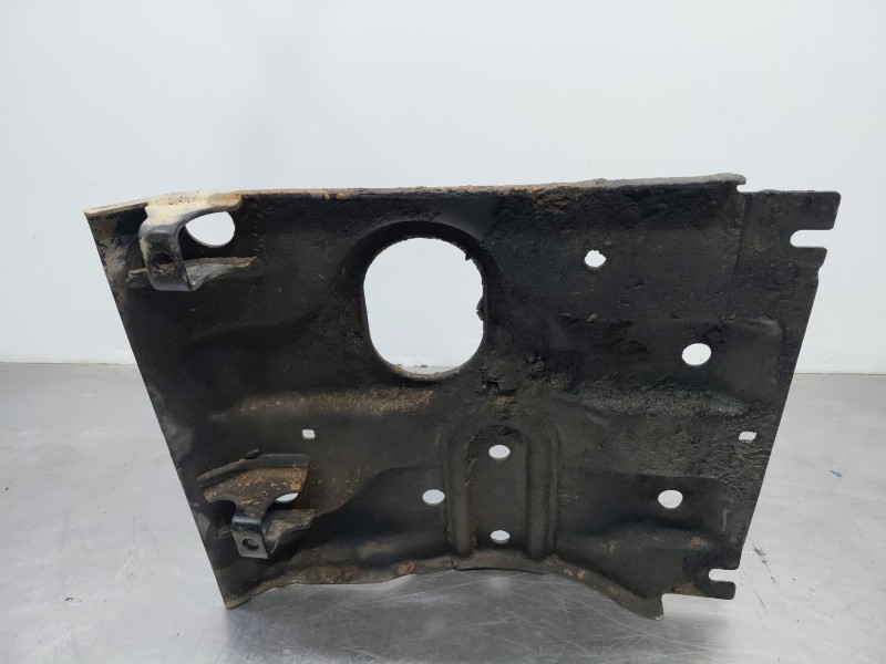 Recambio de cubrecarter para jeep cherokee (kj) sport referencia OEM IAM 52128540AA  