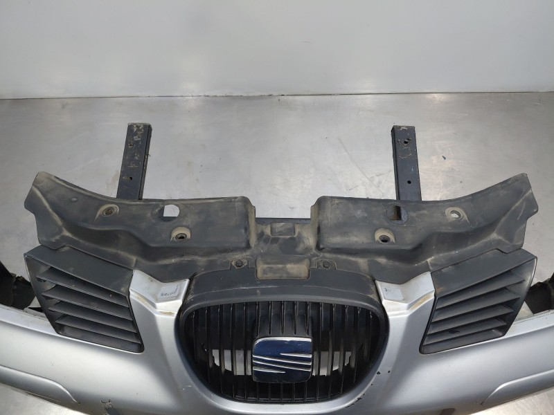Recambio de paragolpes delantero para seat ibiza iii (6l1) 1.4 tdi referencia OEM IAM 6L0807217DR 6L0807217DRGRU 