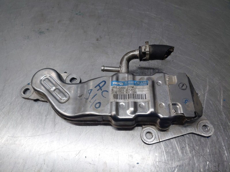 Recambio de enfriador egr para toyota rav4 hybrid 4x2 advance referencia OEM IAM 2568025060  