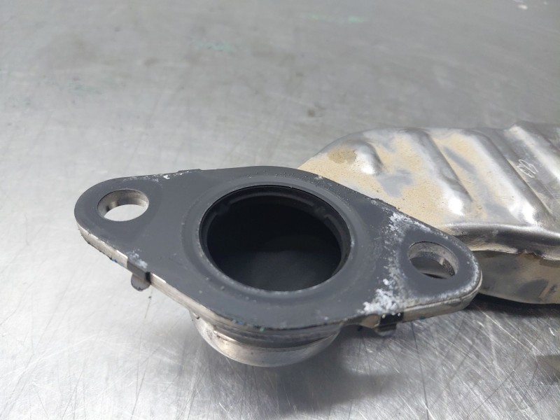 Recambio de enfriador egr para toyota rav4 hybrid 4x2 advance referencia OEM IAM 2568025060  