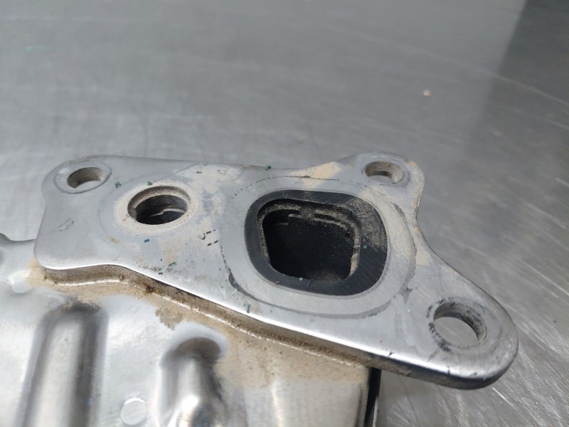 Recambio de enfriador egr para toyota rav4 hybrid 4x2 advance referencia OEM IAM 2568025060  