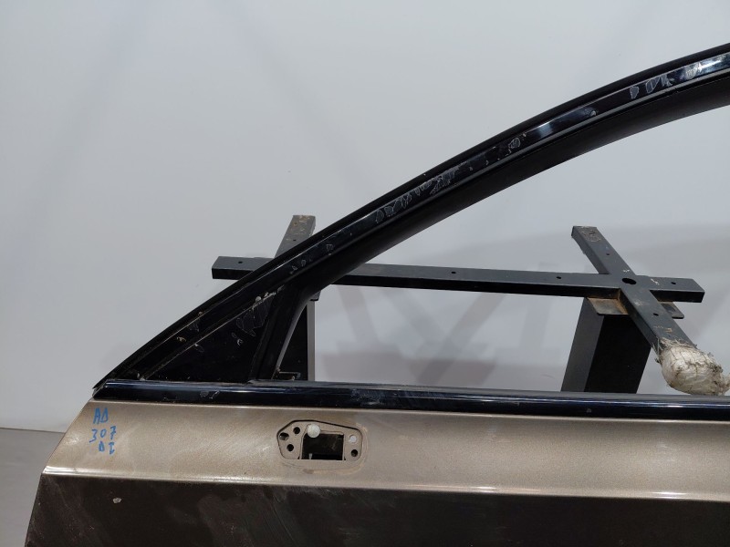 Recambio de puerta delantera izquierda para volvo v90 kombi momentum referencia OEM IAM 32228623  