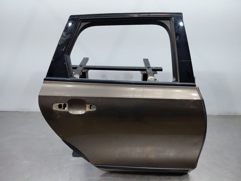 Recambio de puerta trasera derecha para volvo v90 kombi momentum referencia OEM IAM   