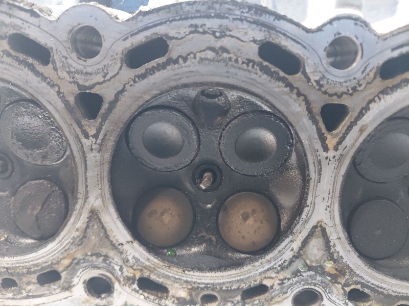 Recambio de culata para renault megane iii berlina 5 p gt line referencia OEM IAM 110410224R  