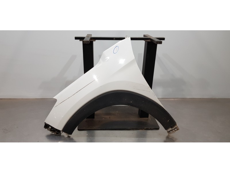 Recambio de aleta delantera izquierda para hyundai tucson ix35 referencia OEM IAM 66311D3000  