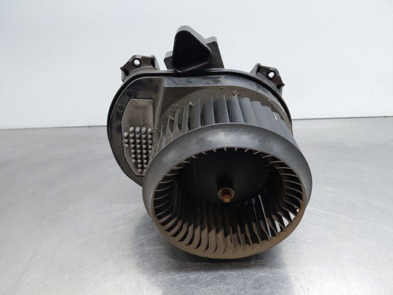 Recambio de motor calefaccion para mercedes-benz clase a (w176) design referencia OEM IAM A2469061601  