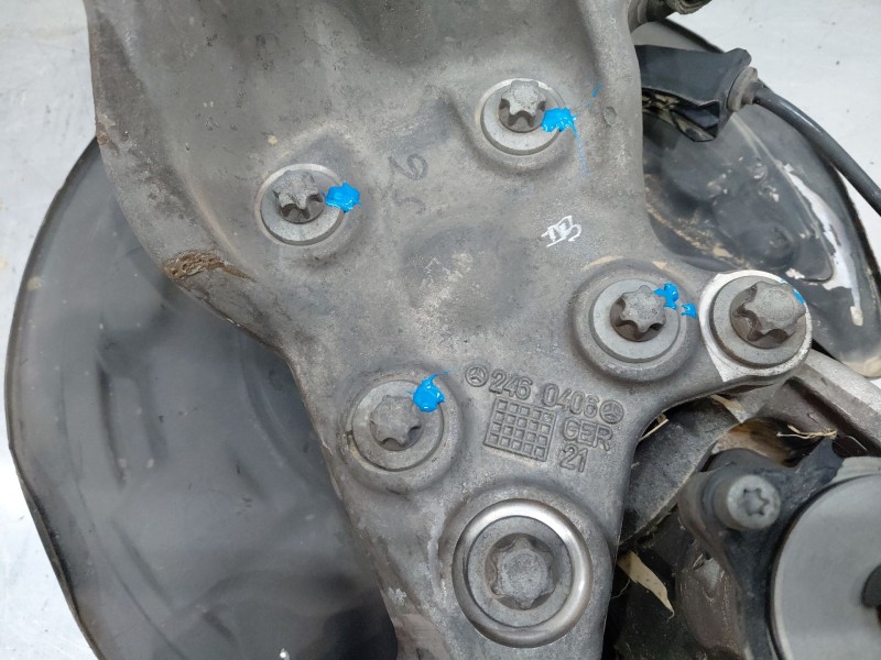 Recambio de mangueta trasera derecha para mercedes-benz clase a (w176) design referencia OEM IAM A2463503641 A2463500506 