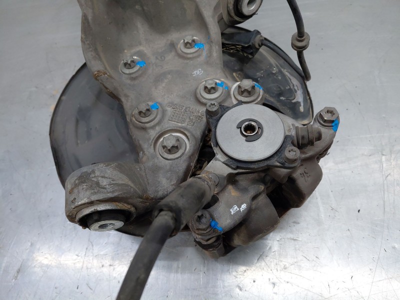 Recambio de mangueta trasera derecha para mercedes-benz clase a (w176) design referencia OEM IAM A2463503641 A2463500506 