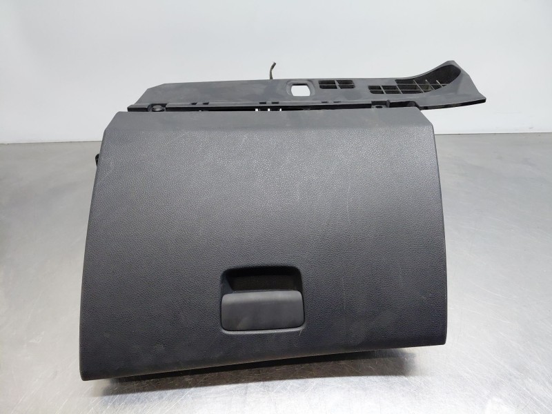 Recambio de guantera para mercedes-benz clase a (w176) design referencia OEM IAM A1766800091  