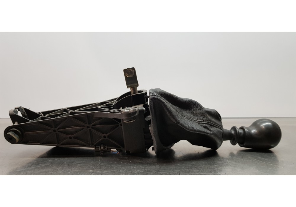 Recambio de palanca cambio para volkswagen crafter caja cerrada caja cerrada 30 batalla corta referencia OEM IAM 2E1711025C 9062