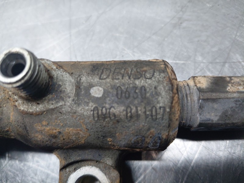 Recambio de rampa inyectora para toyota rav 4 (a3) 4wd referencia OEM IAM 238100R010  