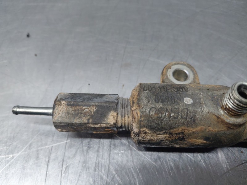 Recambio de rampa inyectora para toyota rav 4 (a3) 4wd referencia OEM IAM 238100R010  