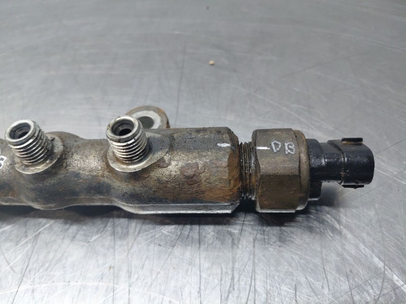 Recambio de rampa inyectora para toyota rav 4 (a3) 4wd referencia OEM IAM 238100R010  