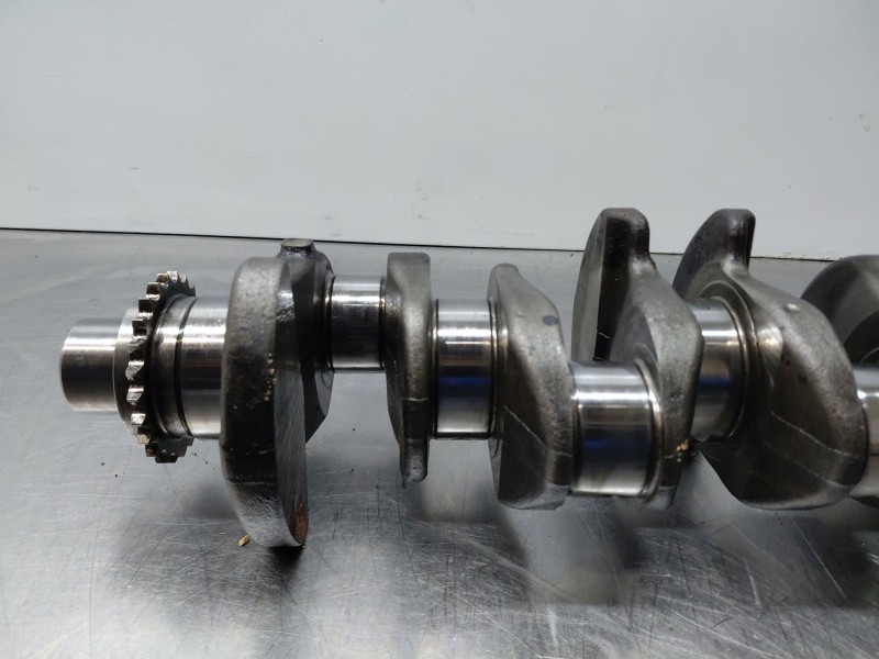 Recambio de cigueñal para hyundai tucson klass referencia OEM IAM 231102F310  