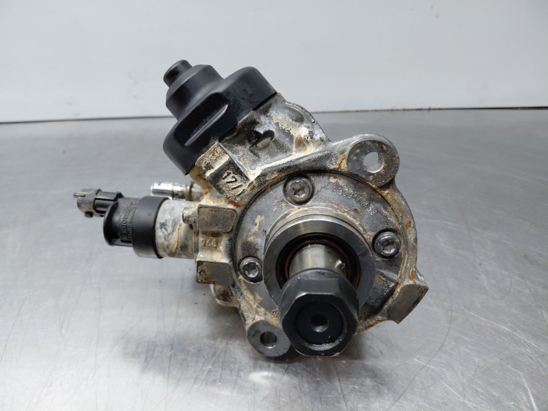 Recambio de bomba inyeccion para hyundai tucson klass referencia OEM IAM 331002F600 0445010598 