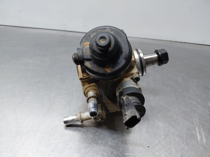 Recambio de bomba inyeccion para hyundai tucson klass referencia OEM IAM 331002F600 0445010598 