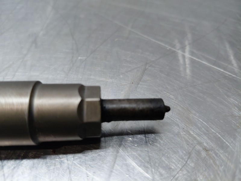 Recambio de inyector para hyundai tucson klass referencia OEM IAM 0445110582 338002F600 