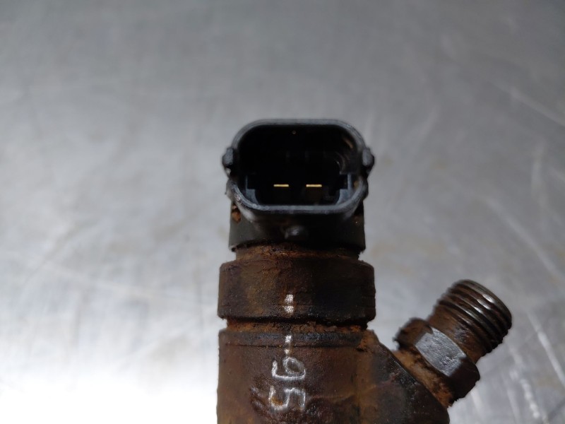 Recambio de inyector para hyundai tucson klass referencia OEM IAM 0445110582 338002F600 