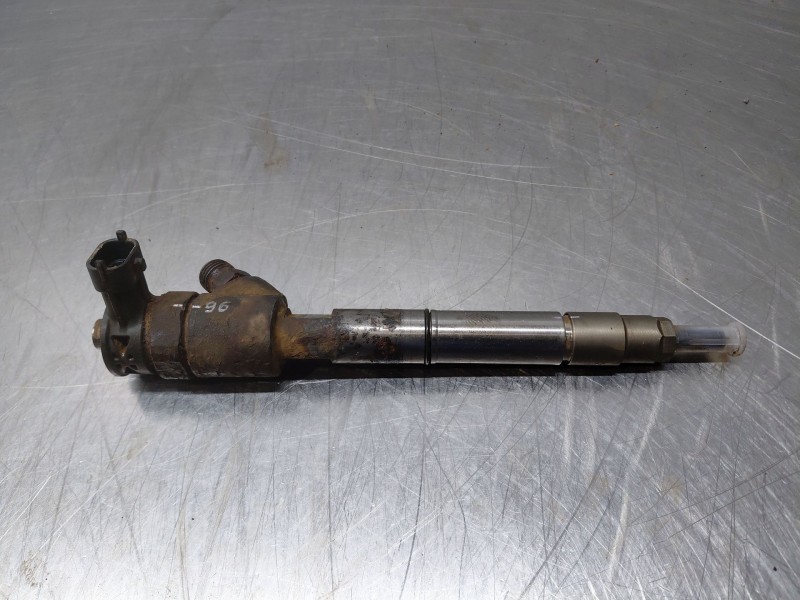 Recambio de inyector para hyundai tucson klass referencia OEM IAM 0445110582 338002F600 