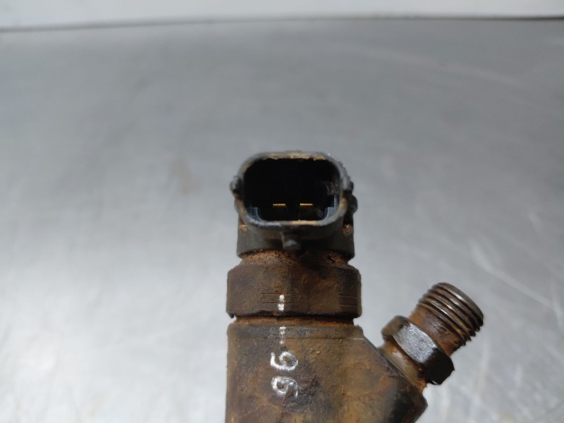 Recambio de inyector para hyundai tucson klass referencia OEM IAM 0445110582 338002F600 