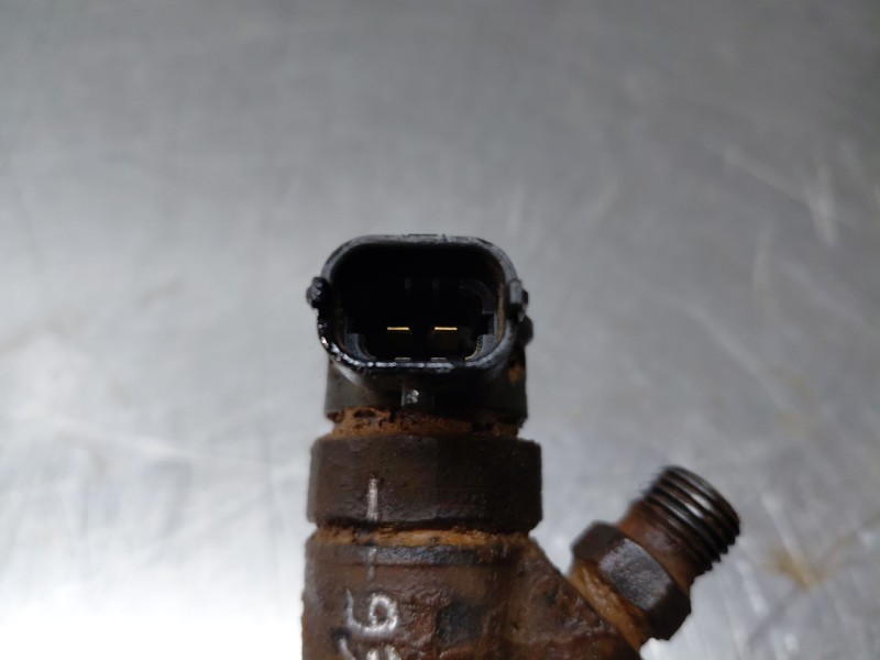 Recambio de inyector para hyundai tucson klass referencia OEM IAM 0445110582 338002F600 