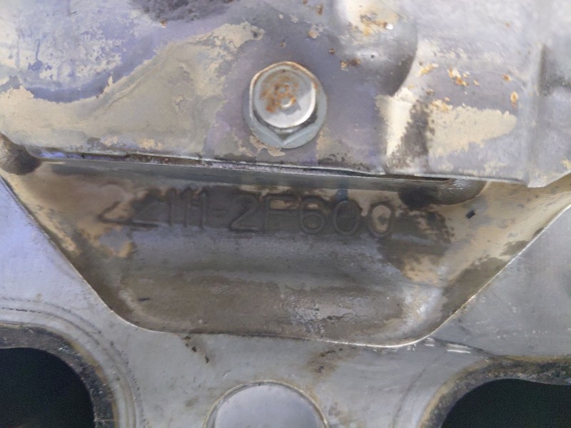 Recambio de culata para hyundai tucson klass referencia OEM IAM 553F52FU00 554F52FU00 