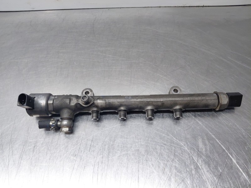 Recambio de rampa inyectora para mercedes-benz clase gla (w156) 200 d referencia OEM IAM A6510700700 A6510700495 