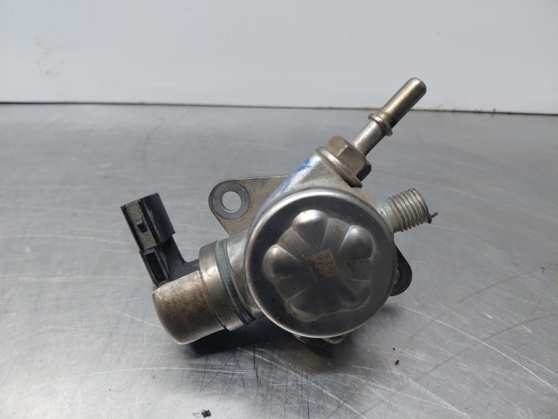 Recambio de bomba inyeccion para renault megane iii berlina 5 p gt line referencia OEM IAM 166304016R  