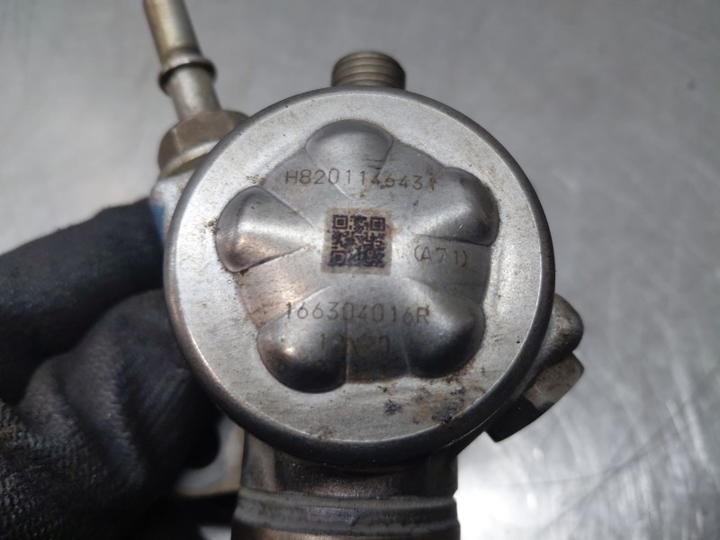 Recambio de bomba inyeccion para renault megane iii berlina 5 p gt line referencia OEM IAM 166304016R  