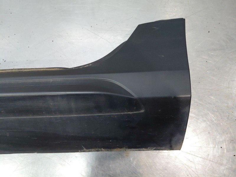 Recambio de faldon lateral para volvo v90 kombi momentum referencia OEM IAM 31420910  