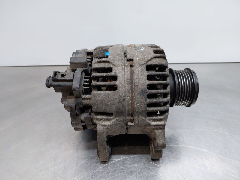 Recambio de alternador para seat ibiza iii (6l1) 1.4 tdi referencia OEM IAM 045903023  