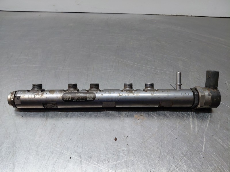 Recambio de rampa inyectora para bmw serie 3 berlina (e90) 320d referencia OEM IAM 13537800601 0445214183 0281002949