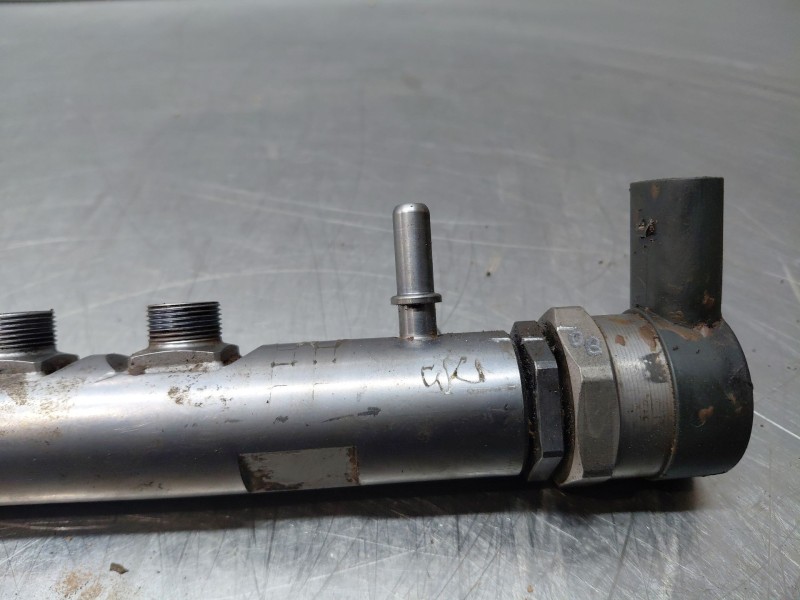 Recambio de rampa inyectora para bmw serie 3 berlina (e90) 320d referencia OEM IAM 13537800601 0445214183 0281002949