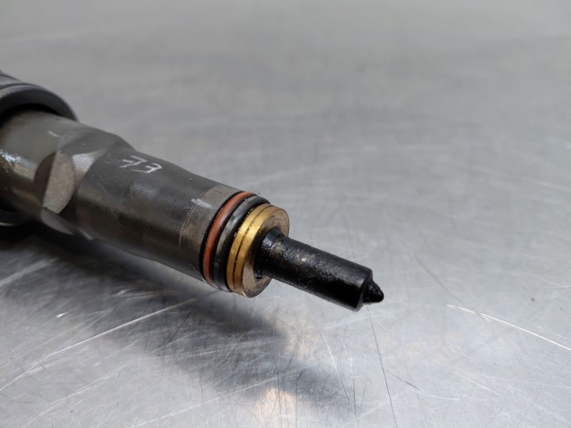 Recambio de inyector para seat ibiza iii (6l1) 1.4 tdi referencia OEM IAM 38130073BN 038130073BN 