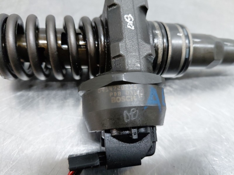 Recambio de inyector para seat ibiza iii (6l1) 1.4 tdi referencia OEM IAM 38130073BN 038130073BN 