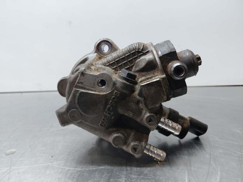 Recambio de bomba inyeccion para bmw serie 3 berlina (e90) 320d referencia OEM IAM 13518577643 0445010506 